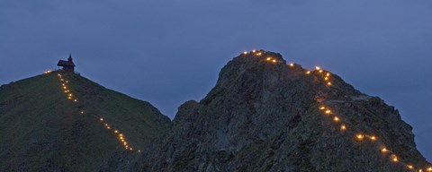 Hier Konnt Ihr Die Besten Bergfeuer Erleben