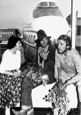 Großer Bahnhof am Flughafen Frankfurt: Reinhold Messner und Peter Habeler am 22.5.1978 auf dem Rückweg von Nepal.
