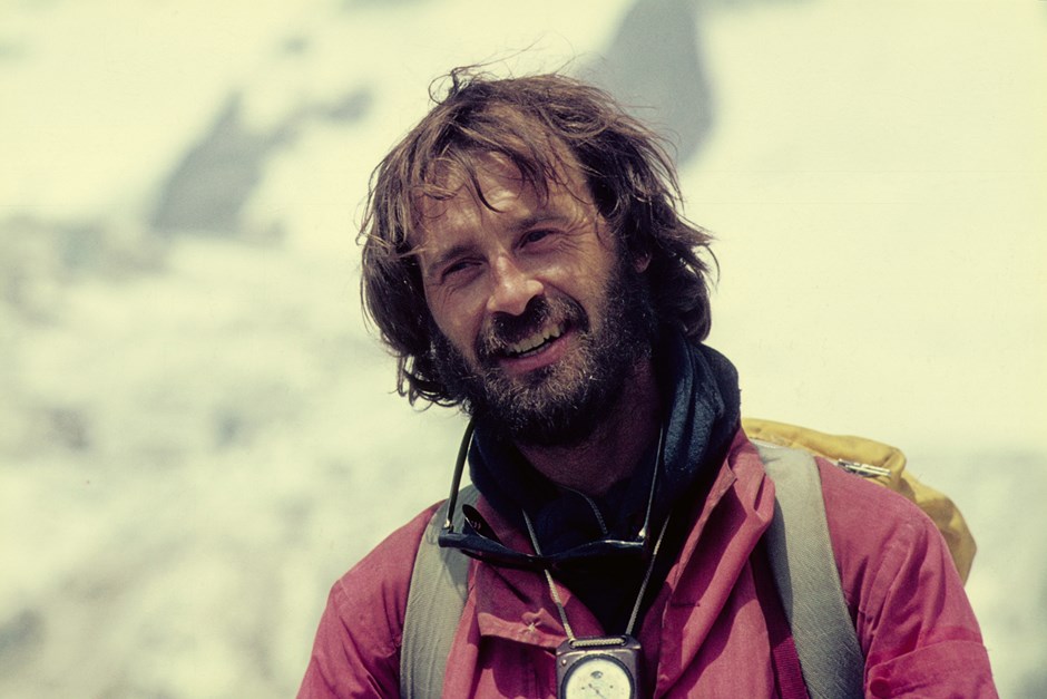 Der deutsche Bergsteiger verfasste unzählige Kletterführer, unter anderem auch über die Sextener Dolomiten ("Sextener Dolomiten. Alpenvereinsführer extrem.").