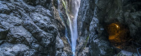 Neue Brucke Fur Die Hollentalklamm